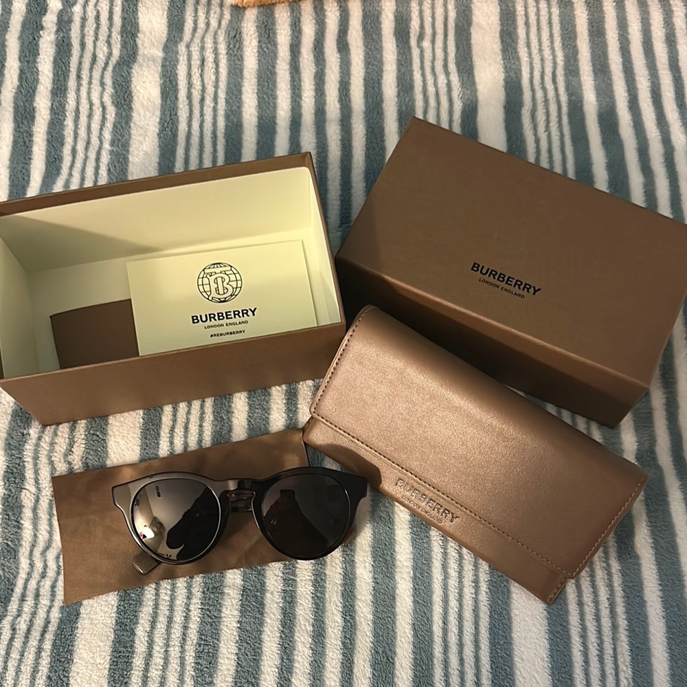 Burberry Black Sunglasses with Brown Case